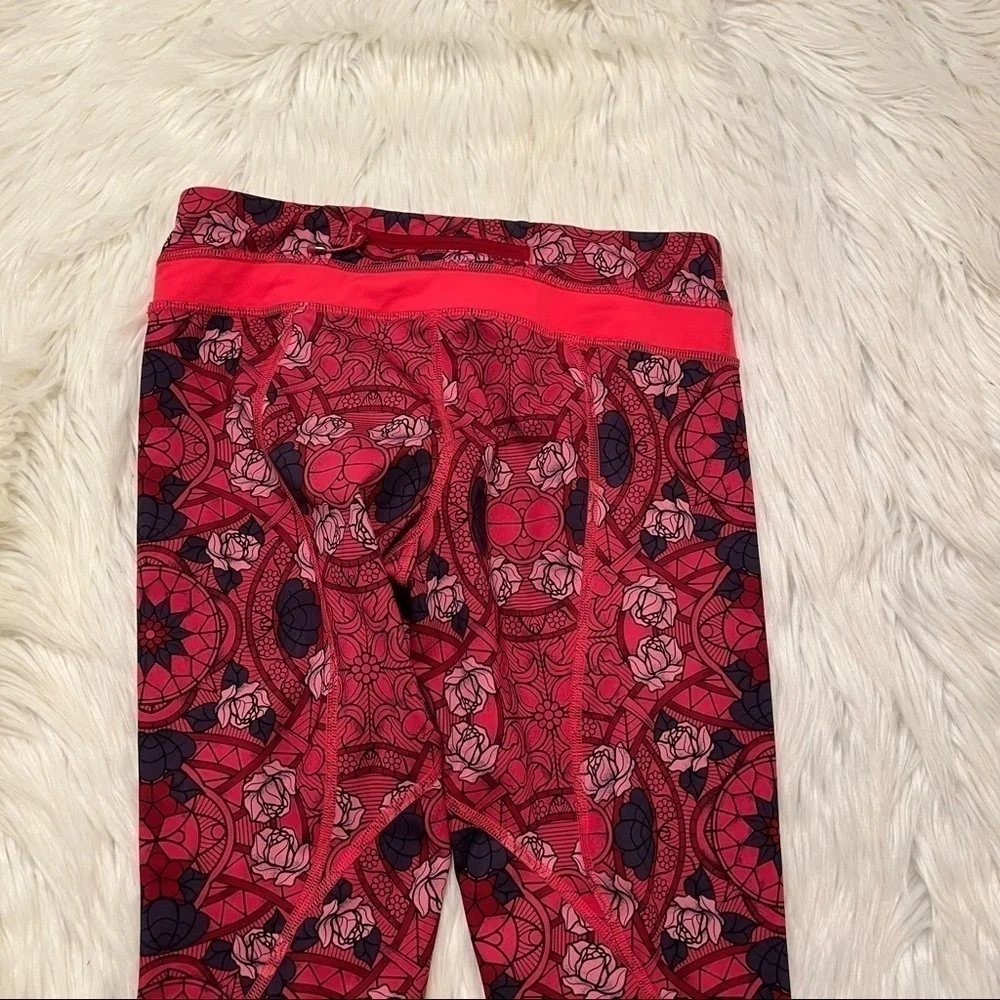 Lululemon Women's Size 6 Run: Inspire Crop II Legging Soul Cycle Prisma Guava